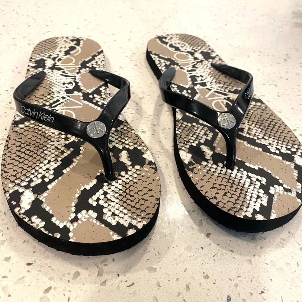 CALVIN KLEIN Flip Flops - Picture 2 of 3